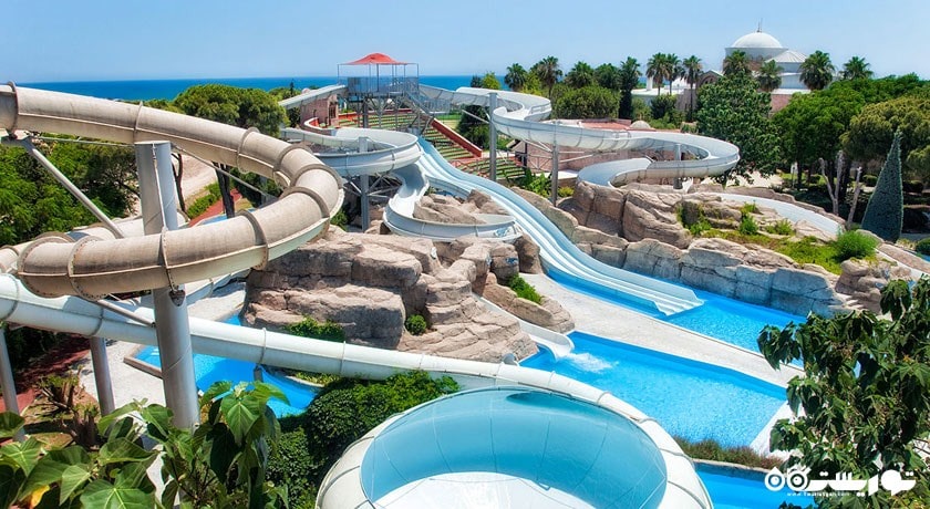 سرسره های پارک آبی هتل